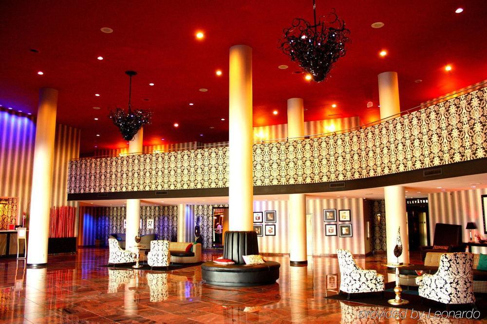 Wyndham Garden Downtown Hotel 3*